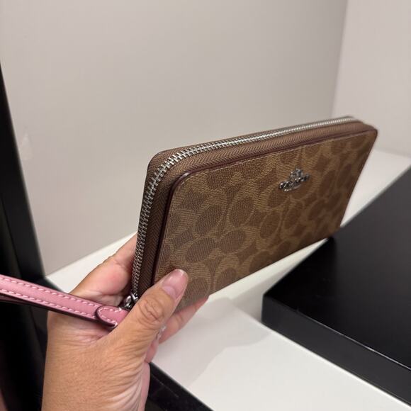 Coach CBZ99 Long Zip Around Wallet With Detachable Card Case In Signature Canvas - Picture 3 of 16